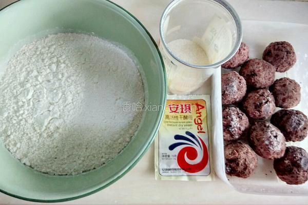 豆沙包的做法图解2