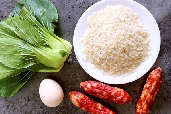 腊味煲仔饭的做法图解1