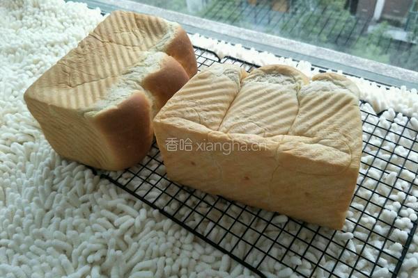 牛奶蛋黄吐司的做法图解13