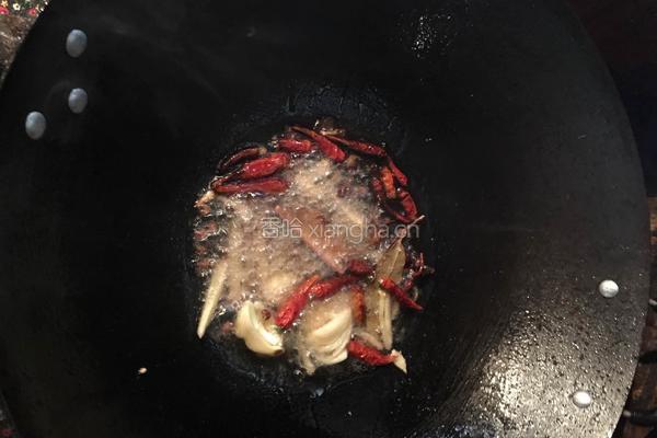 辣椒炒鸡胗的做法图解1