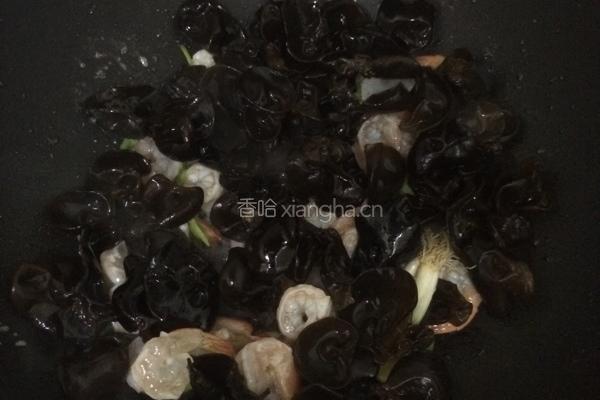黑木耳虾仁炒肉的做法图解6