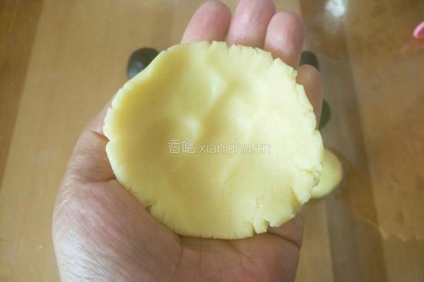 奶香枣泥月饼的做法图解12