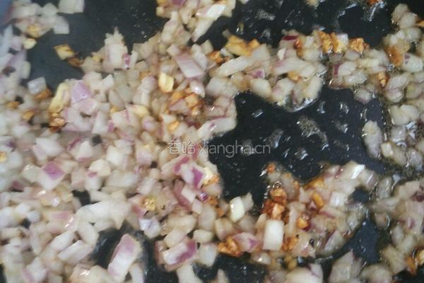 肉酱茄汁意面的做法图解3