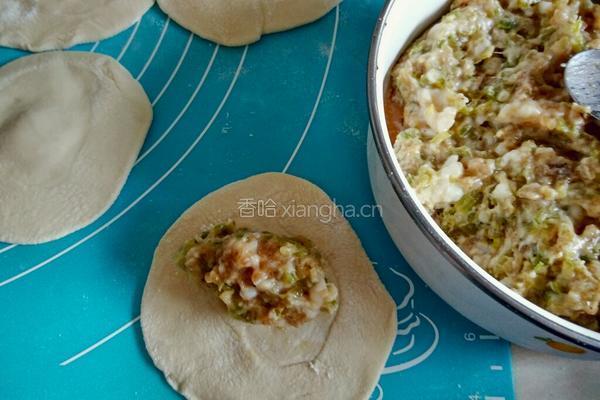 猪肉煎饺的做法图解4