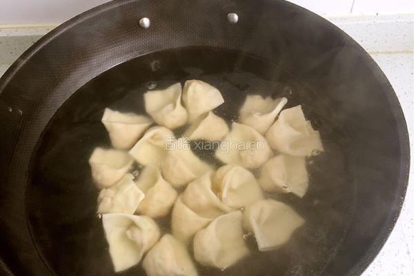 猪肉大葱混沌的做法图解3