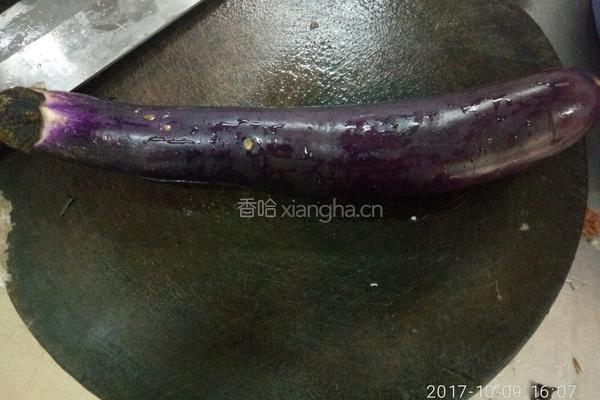 肉末烧茄子的做法图解1