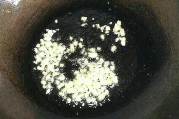 蒜蓉炒菜心的做法图解3