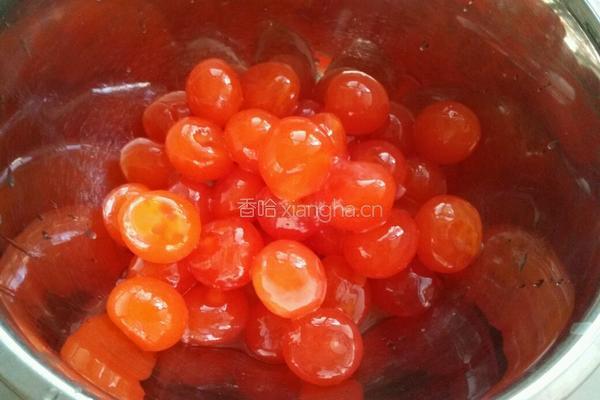 蛋黄莲蓉月饼的做法图解3