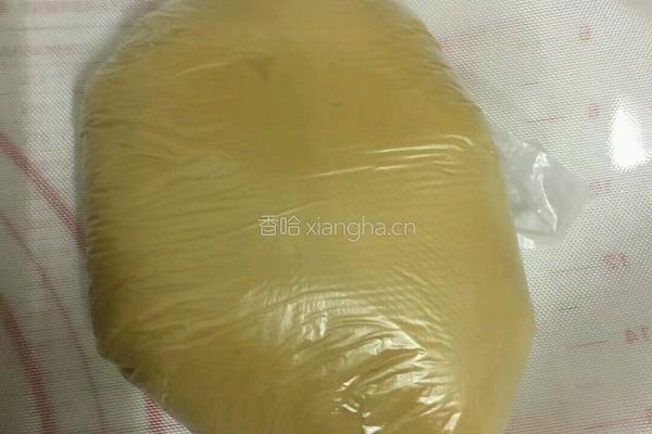 蛋黄莲蓉月饼的做法图解8