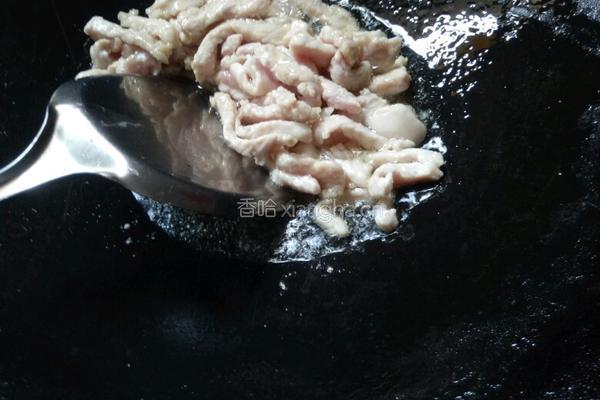 油豆腐炒肉的做法图解2