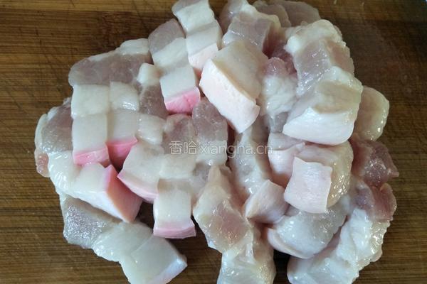 板栗红烧肉的做法图解2