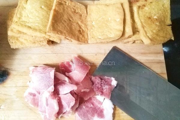 猪肉油炸豆腐烩菜的做法图解3