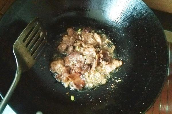 猪肉油炸豆腐烩菜的做法图解4