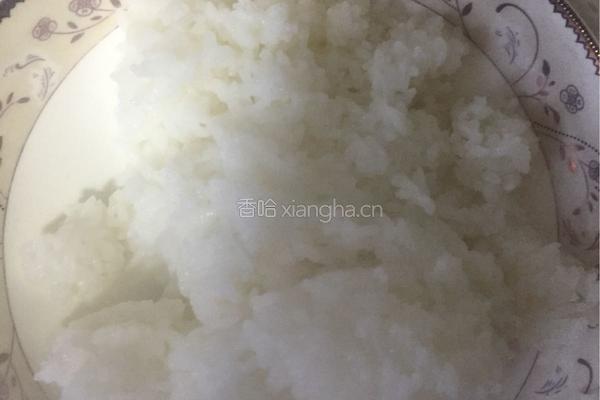 爱心早餐之虾仁炒饭的做法图解6