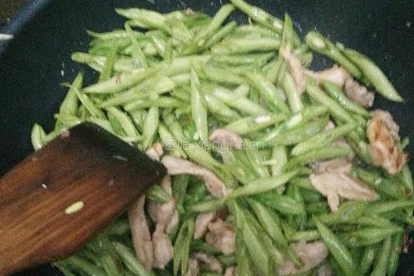四季豆炒肉的做法图解7