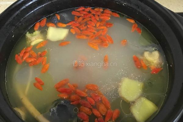 乌鸡当归枸杞汤的做法图解7