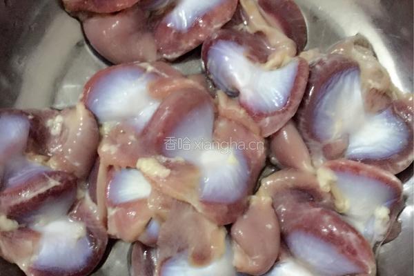 芹菜炒鸡肾的做法图解2