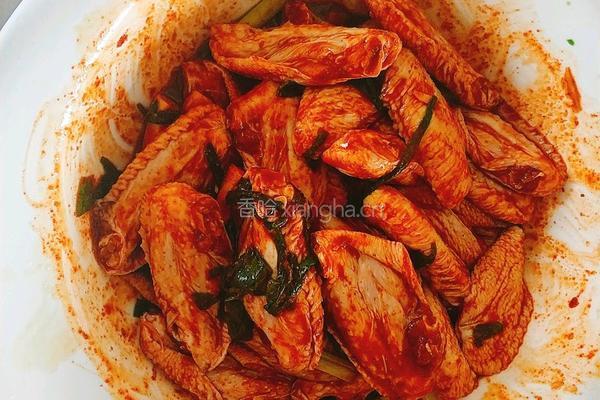干锅麻辣鸡翅的做法图解2