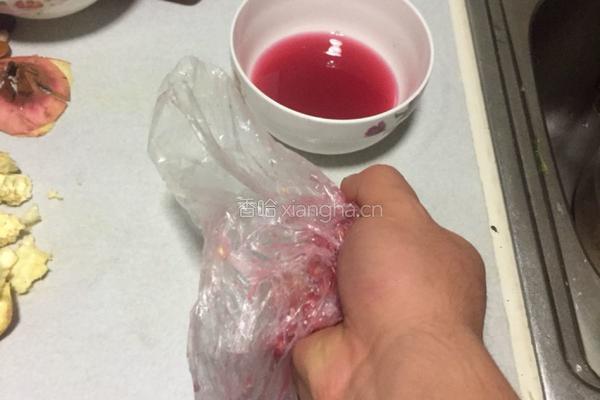鲜榨石榴汁的做法图解7