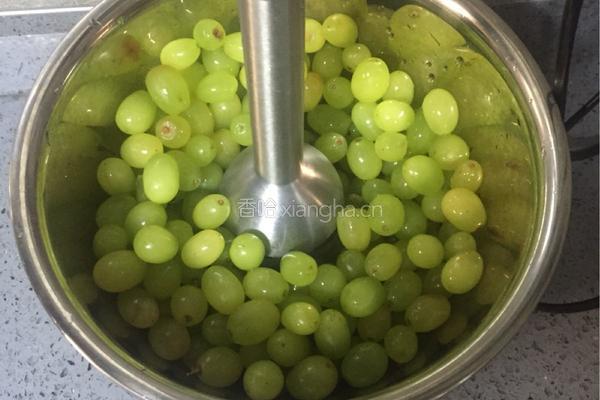 鲜榨新疆葡萄汁的做法图解4