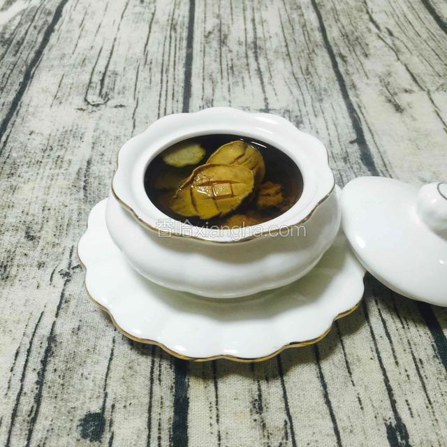 石斛麦冬鲍鱼排骨炖汤