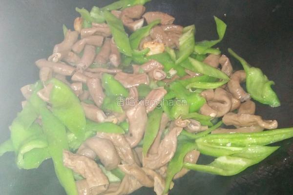 青椒炒卤水苦肠的做法图解4