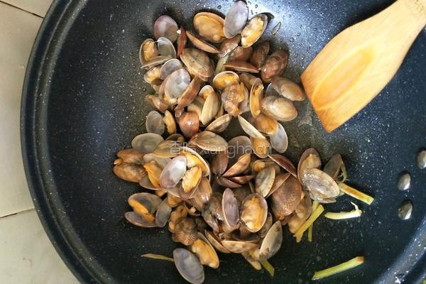 葱油花蛤的做法图解10