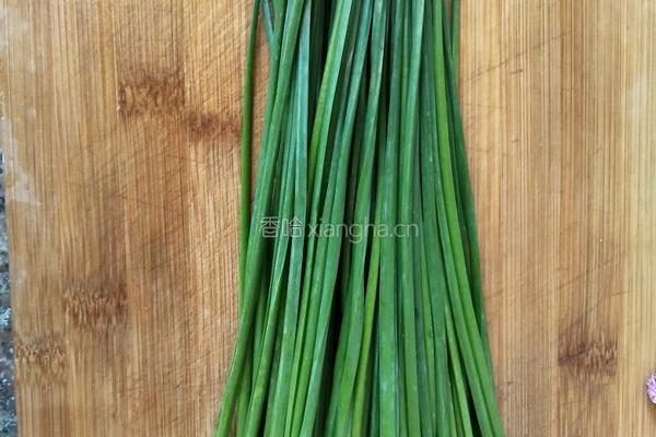 韭菜花炒牛肉的做法图解3
