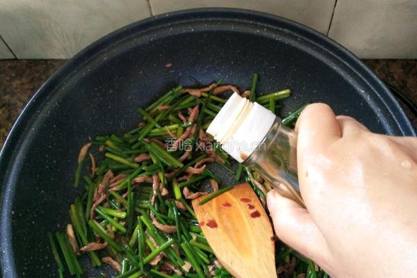 韭菜花炒牛肉的做法图解11