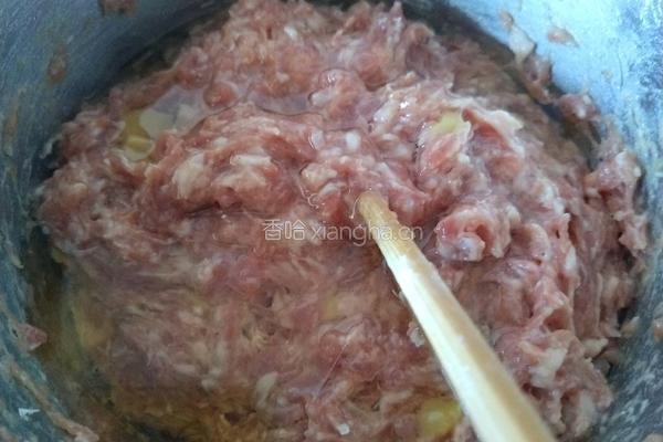 猪肉芹菜馅饼的做法图解6
