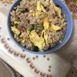 黄瓜火腿蛋炒饭的做法[图]