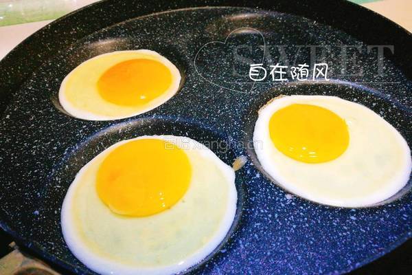 煎蛋汉堡的做法图解3