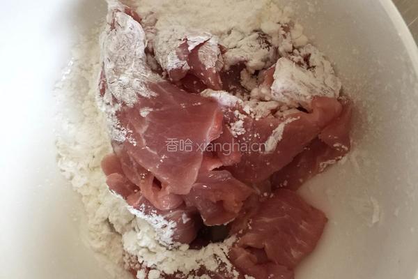 青椒溜肉片的做法图解2