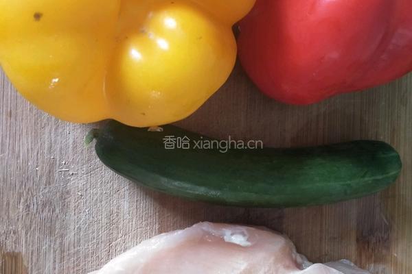 彩椒鸡丁的做法图解1