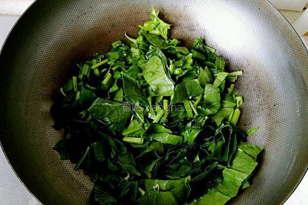菠菜疙瘩汤的做法图解3