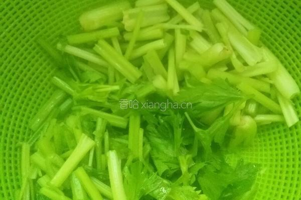 西芹猪肚的做法图解3