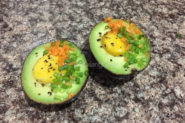 牛油果太阳蛋的做法图解7