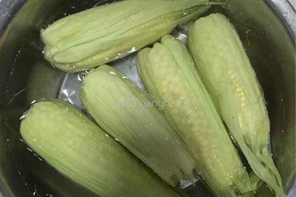 煮玉米的做法图解2