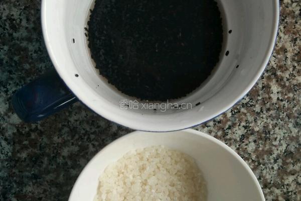 黑芝麻米糊的做法图解1