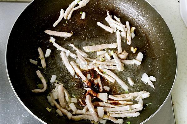 香菇肉丝面的做法图解6