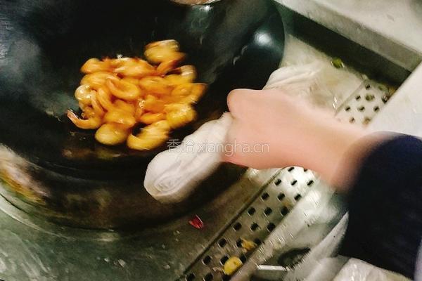 油爆大虾的做法图解6