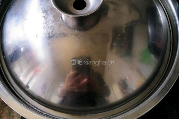 花生黄豆鸡爪汤的做法图解9