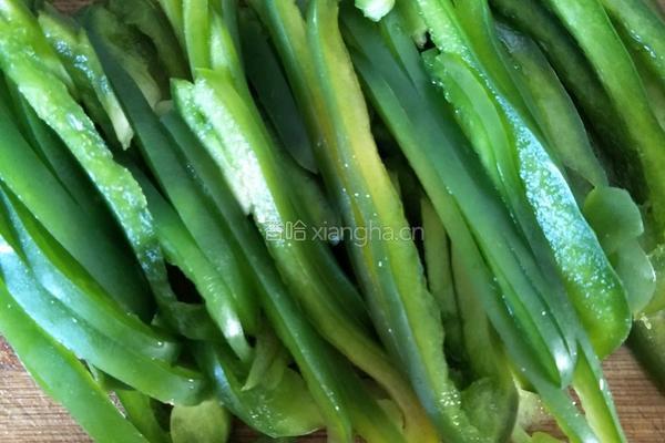 彩椒炒瘦肉的做法图解4