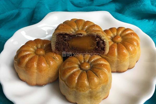 豆沙蛋黄月饼的做法图解14
