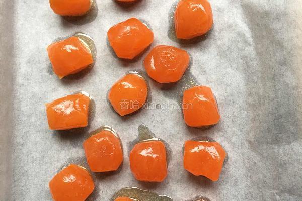 豆沙蛋黄月饼的做法图解3