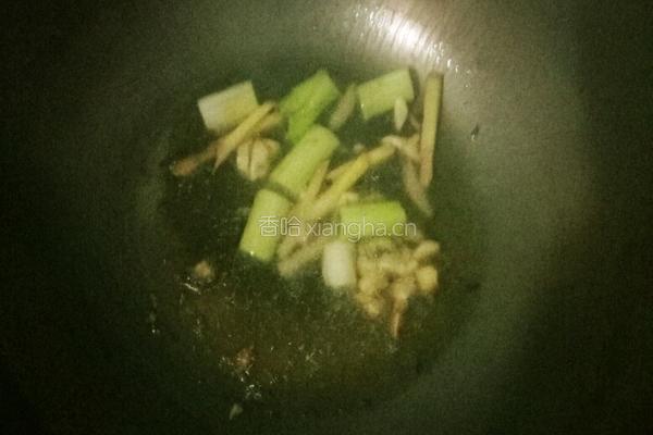白菜粉条炖五花肉的做法图解2