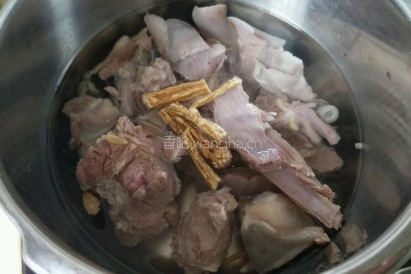 山药煲羊汤的做法图解3