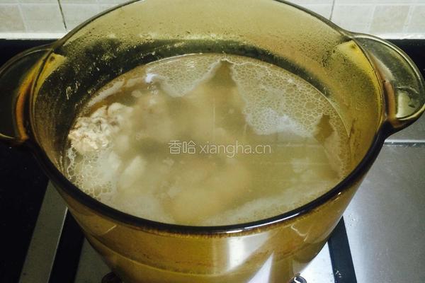 海鲜冬瓜盅火锅的做法图解4