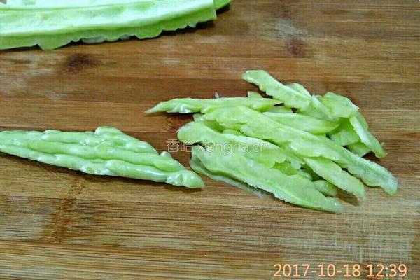 清炒苦瓜的做法图解5