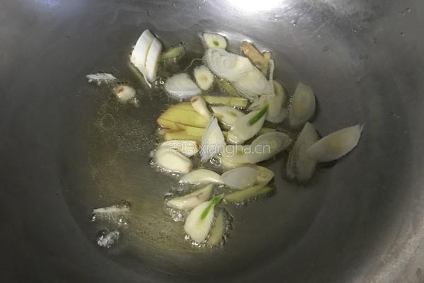 花生芽炒肉丝的做法图解5